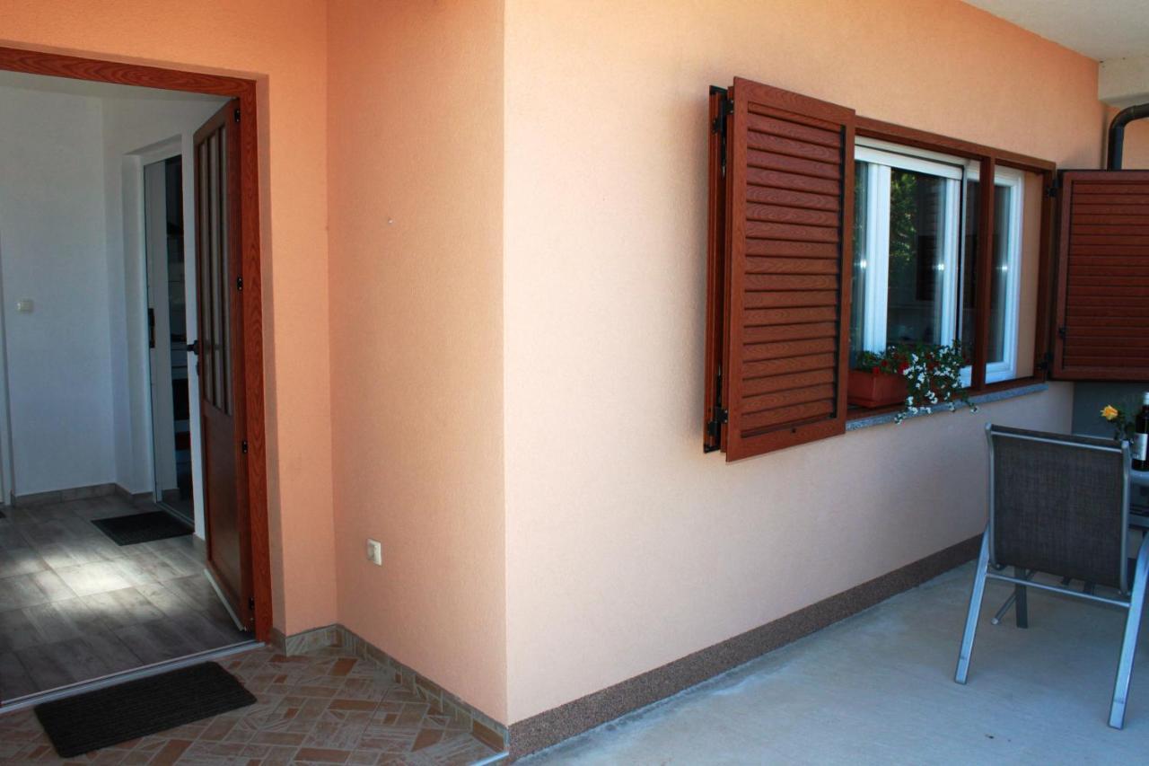 Studio Apartment Нин Экстерьер фото